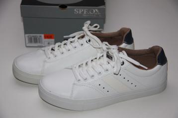 Sprox witte gympen maat 41 nieuw, Wit, Nieuw, Ophalen of Verzenden, Sneakers