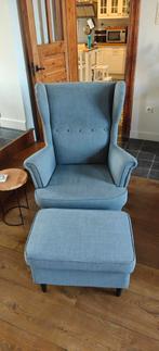 Ikea fauteuil Strandmon  + voetenbankje, Huis en Inrichting, Ophalen, Zo goed als nieuw