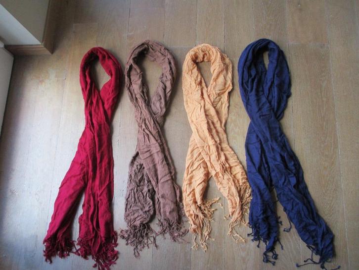 Lange sjalen ,  sjaal , nekdoeken 4stuks voor 1 euro, Kleding | Dames, Mutsen, Sjaals en Handschoenen, Gedragen, Sjaal, Ophalen of Verzenden