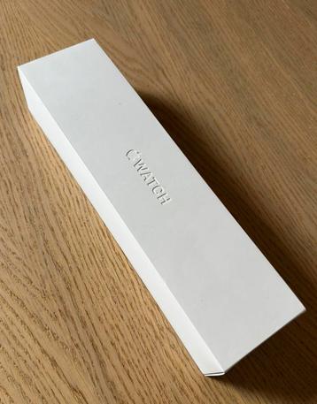 Apple Watch Series 5 – 40 mm Gold Aluminium Case beschikbaar voor biedingen