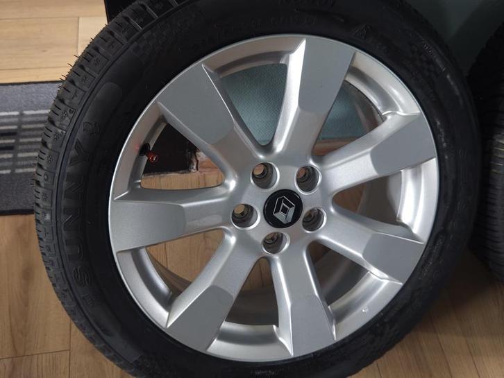 18 inch Originele Mitsubishi, Honda, Renault, Auto-onderdelen, Banden en Velgen, Banden en Velgen, All Season, 18 inch, 215 mm