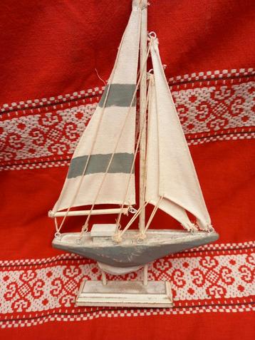 Houten bootje, Enlèvement, Comme neuf