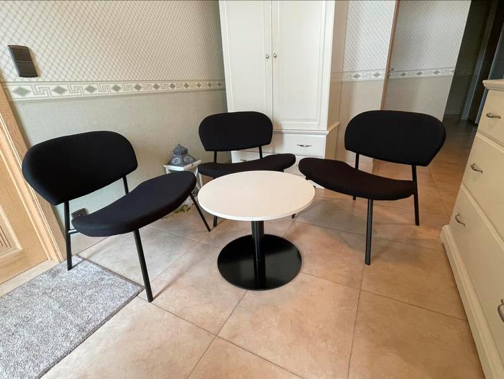 4 delige Design set, 3 loungestoelen Lanza + tafel Quote, Huis en Inrichting, Zetels | Complete zithoeken, Zo goed als nieuw, Hout