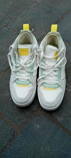 Dames sport schoenen, Ophalen