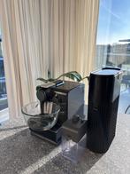 Nespresso Lattissima Touch + Capsulehouder, Vuilbak & Cups, Electroménager, Machine à espresso, Réservoir d'eau amovible, Enlèvement ou Envoi