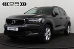 Volvo XC 40  Volvo XC40 - T2 MOMENTUM CORE - BLUETOOTH - DAB, Zwart, 95 kW, 5 zetels, 5 deurs