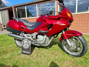 Honda deauville 650 beschikbaar voor biedingen