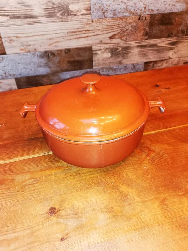 Le creuset Enzo Mari 26, Maison & Meubles, Cuisine | Casseroles & Poêles, Enlèvement ou Envoi