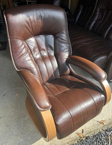 Ensemble salon en cuir 3+2+1 beschikbaar voor biedingen