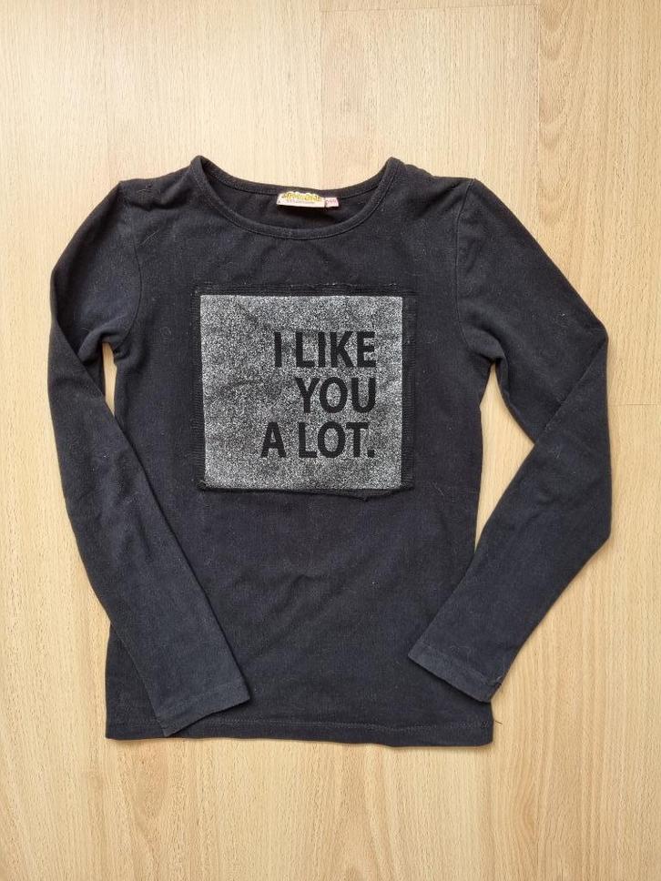 Zwarte longsleeve met tekst - Someone - maat 140, Kinderen en Baby's, Kinderkleding | Maat 140, Gebruikt, Meisje, Shirt of Longsleeve