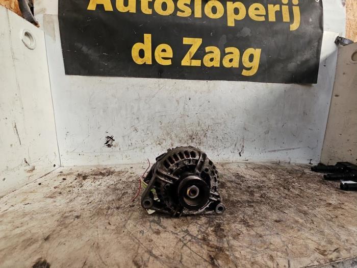 Dynamo van een Opel Corsa, Auto-onderdelen, Motor en Toebehoren, Opel, Gebruikt, 3 maanden garantie, Ophalen of Verzenden