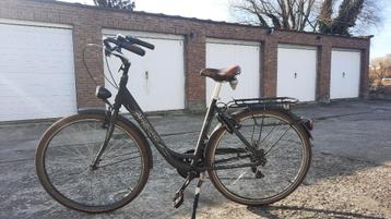 fiets beschikbaar voor biedingen