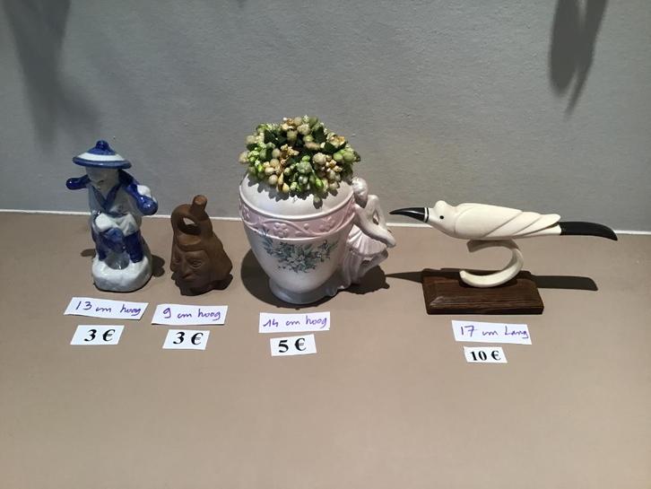10 tallen kleine reis souvenirs en andere, Antiek en Kunst, Curiosa en Brocante, Ophalen of Verzenden