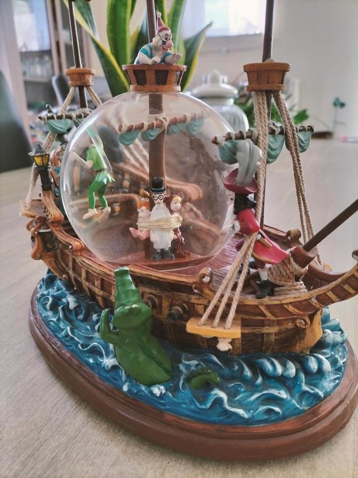 Groot beeld Disney's Peter Pan met muziek en licht, Verzamelen, Disney, Ophalen of Verzenden