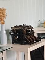 Oude Typemachine Underwood 1915, Ophalen