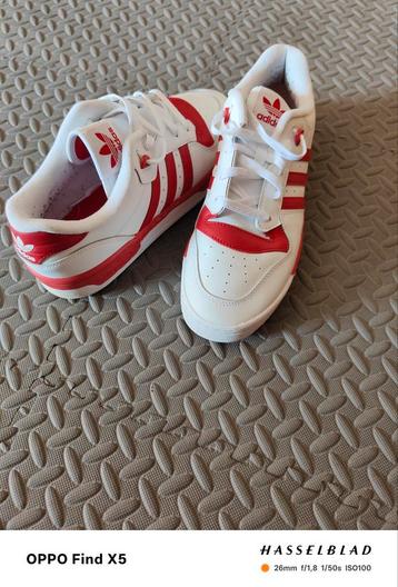 Adidas forum  beschikbaar voor biedingen