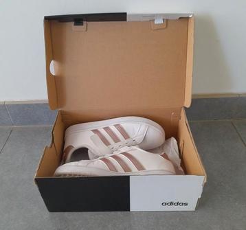 Adidas sneakers maat 34 als nieuw  beschikbaar voor biedingen