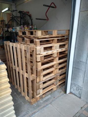 Set van 16 vierkante houten pallets 100/110/114/120 