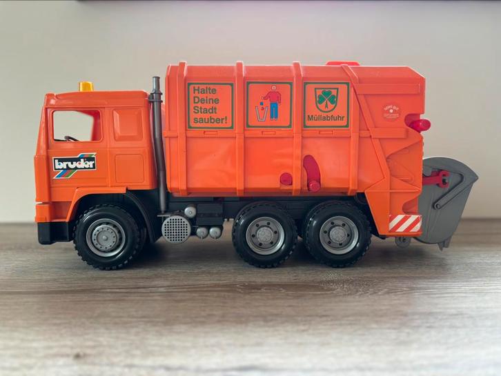 Bruder Vuilniswagen, Kinderen en Baby's, Speelgoed |Speelgoedvoertuigen, Zo goed als nieuw, Ophalen of Verzenden