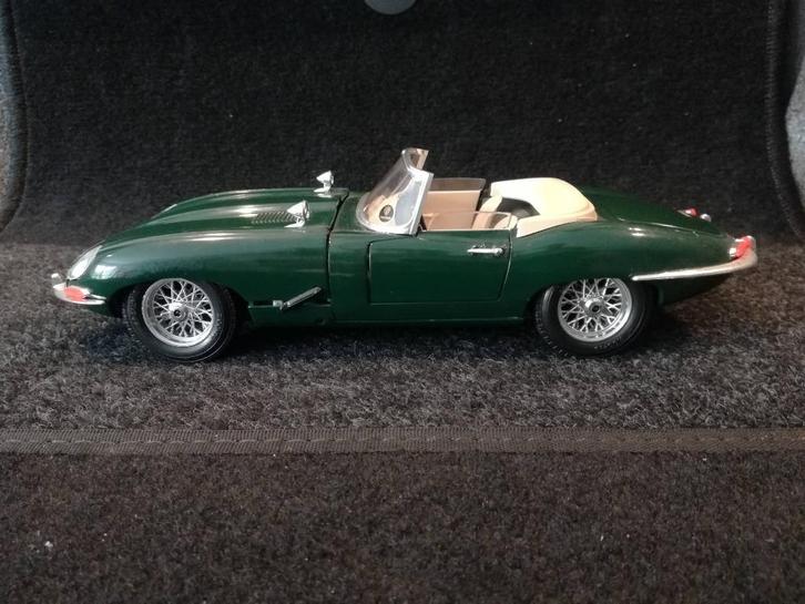 Jaguar E-Type Cabrio 1961 - 1:18 - Bburago, Hobby en Vrije tijd, Modelauto's | 1:18, Zo goed als nieuw, Auto, Burago, Ophalen of Verzenden