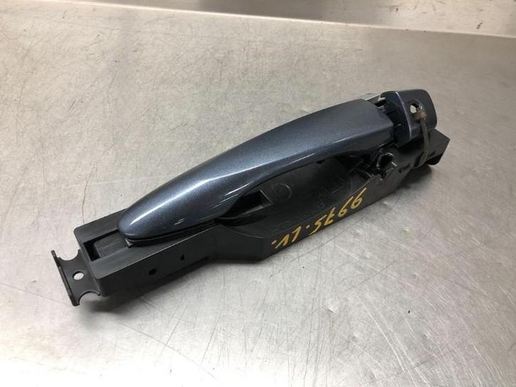 PORTIERGREEP BUITEN LINKS VOOR Nissan Micra (K14), Auto-onderdelen, Carrosserie, Nissan, Voor, Links, Gebruikt