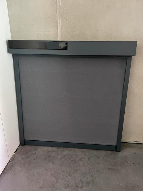 Zonnescreen op met zonnepaneel- 1mx1m, Tuin en Terras, Zonneschermen, Nieuw, Ophalen