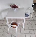 dining table and two chairs, Huis en Inrichting, Tafels | Eettafels, Ophalen, Zo goed als nieuw