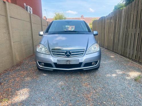 Mercedes-Benz A180 2.0 Diesel, Auto's, Mercedes-Benz, Particulier, A-Klasse, Diesel, Euro 5, Break, 5 deurs, Handgeschakeld, Zilver of Grijs
