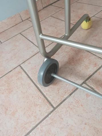 Deambulateur de marche   beschikbaar voor biedingen
