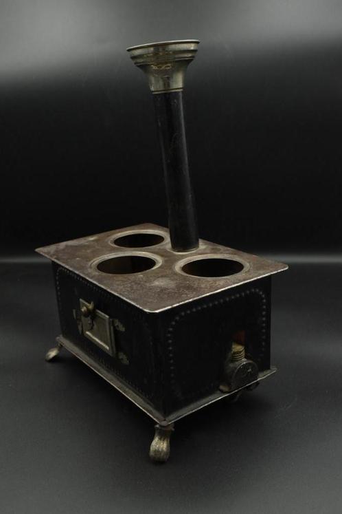 Oude kleine metalen kachel met tank, Antiek en Kunst, Curiosa en Brocante, Ophalen of Verzenden