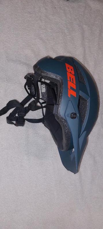 Fietshelm Bell beschikbaar voor biedingen