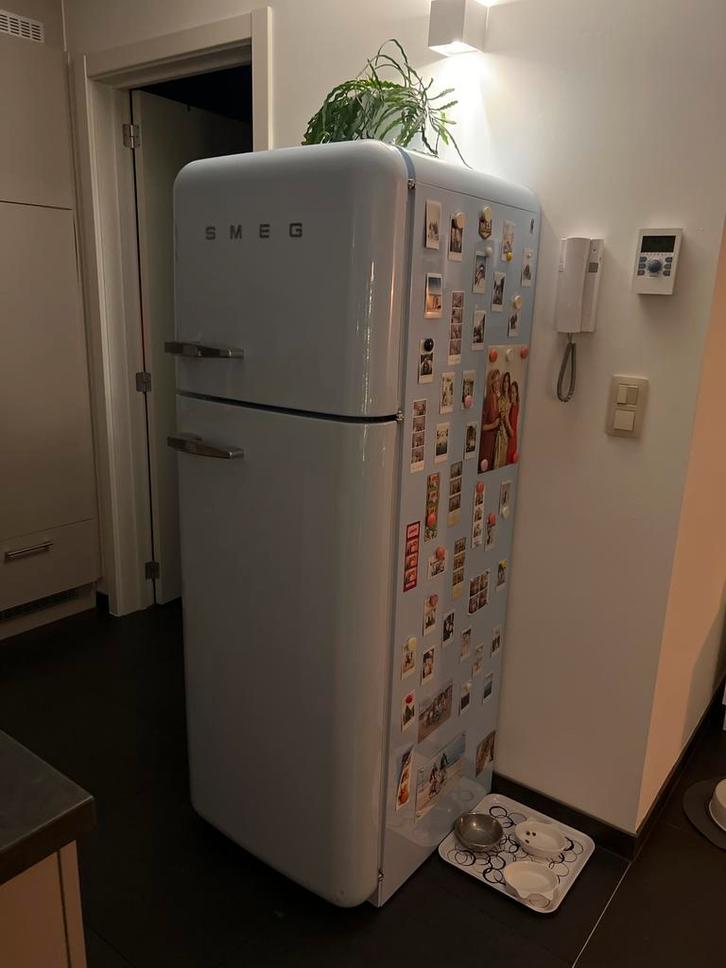 Smeg FAB30 koelkast – lichtblauw (retro), Elektronische apparatuur, Koelkasten en IJskasten, Gebruikt, Met vriesvak, 200 liter of meer