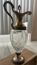 Antieke kristallen waterkan met zilveren details, Envoi