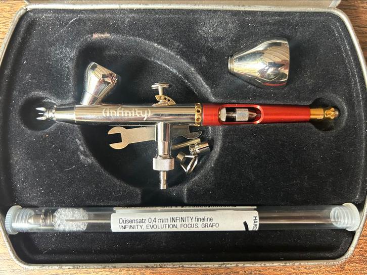 Harder & Steenbeck Infinity 2in1, Hobby en Vrije tijd, Schilderen, Gebruikt, Airbrush en Accessoires, Ophalen of Verzenden