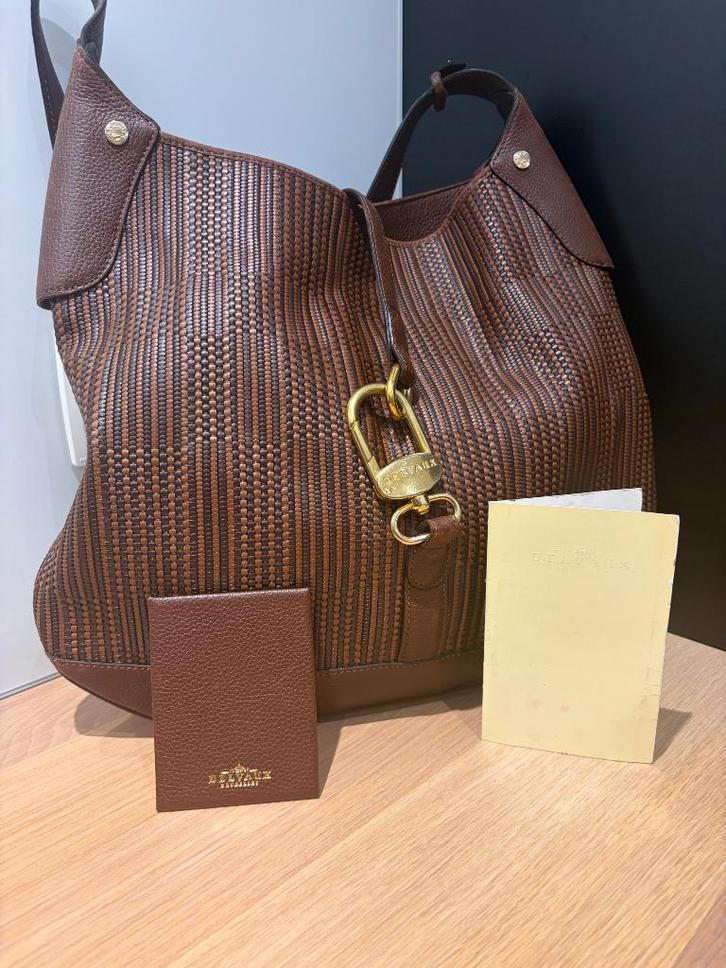 Delvaux Treille, Handtassen en Accessoires, Tassen | Damestassen, Nieuw, Schoudertasje, Bruin, Ophalen of Verzenden