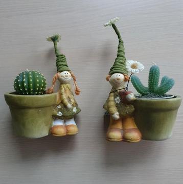 J-Line figuurtjes. Koppeltje met cactusjes.