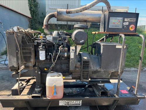Used generetor IVECO 66 kVa diesel, Doe-het-zelf en Bouw, Aggregaten, Gebruikt, 30 kVA of meer, Elektrisch startend, Ophalen of Verzenden