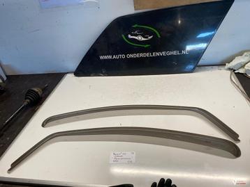 Peugeot 107 2009 zijwindschermen set ( netjes ) beschikbaar voor biedingen