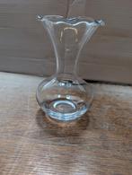 Vaas of karaf van 15 cm hoog en 9 cm in diameter., Ophalen