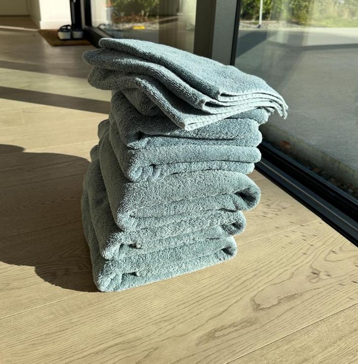 Handdoeken set van telkens 3 - "Hotel" van Hema, Huis en Inrichting, Badkamer | Badtextiel en Accessoires, Zo goed als nieuw, Overige typen