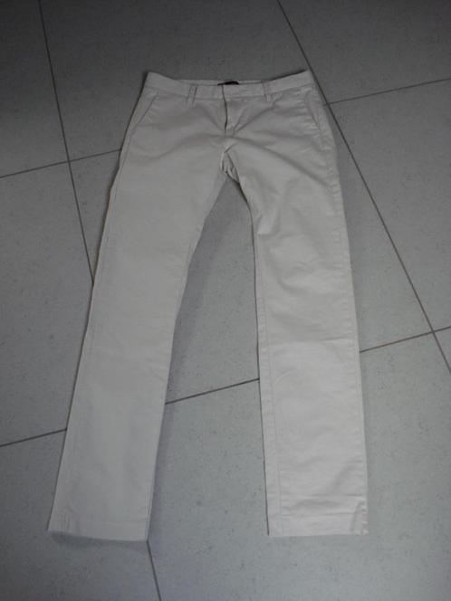 WE beige broek, heren/jongens. mt 29, Kleding | Heren, Broeken en Pantalons, Gedragen, Beige, Ophalen of Verzenden