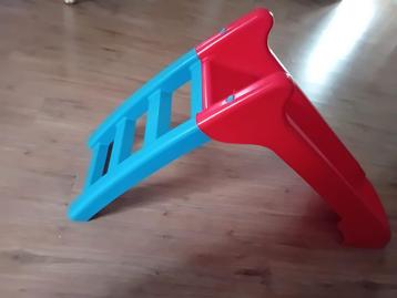 Kinder glijbaan beschikbaar voor biedingen