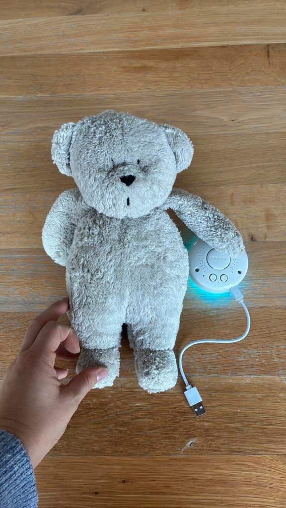 Moonie – Huilsensor knuffel met nachtlampje en rustig geluid, Kinderen en Baby's, Kinderspulletjes, Zo goed als nieuw, Ophalen