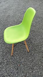 5 stoelen - kunststof zitting - houten poten (15€/stuk), Kinderen en Baby's, Ophalen, Zo goed als nieuw