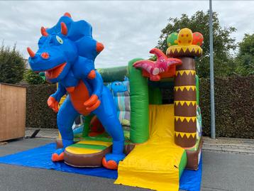 Springkasteel dino multiplay met zwembad met blazer en zak beschikbaar voor biedingen