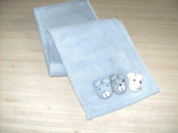 Sjaal Little Gants.  Meisje. beschikbaar voor biedingen