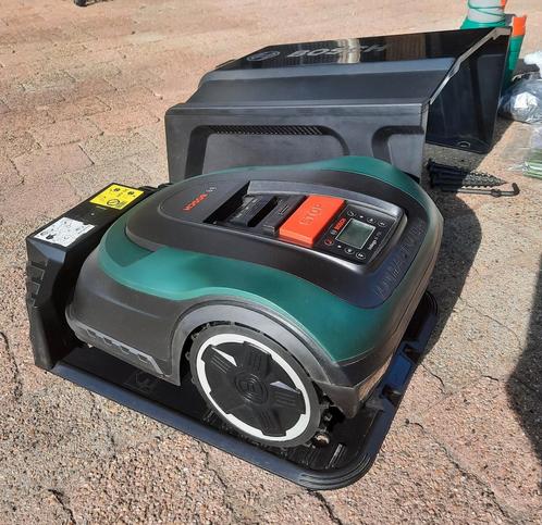 Bosch Indigo M700 robotmaaier, Tuin en Terras, Robotmaaiers, Zo goed als nieuw, Ophalen of Verzenden