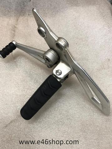 VOETSTEUN LINKS MET SCHAKELPEDAAL BMW K53 K54 OE 46718540796 beschikbaar voor biedingen