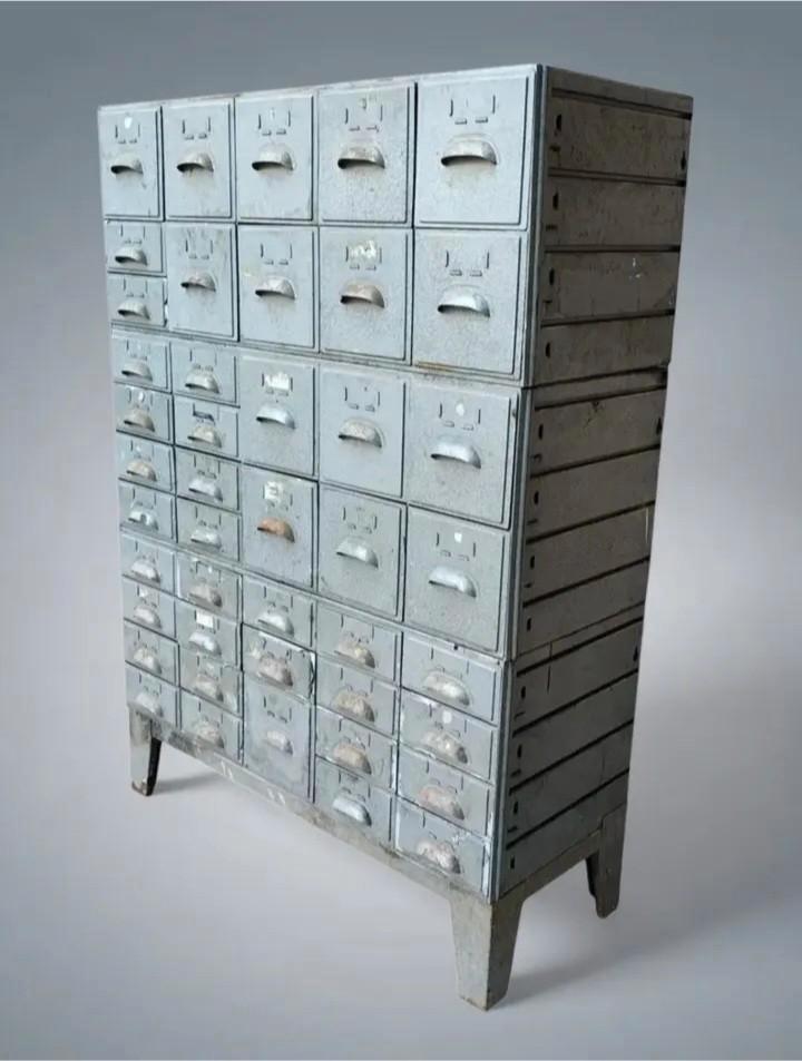 Meuble de métier Vintage Industriel en métal atelier, Antiek en Kunst, Antiek | Meubels | Tafels, Ophalen