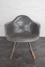 Fibreglass Eames rocking chair Herman Miller, 1968, Huis en Inrichting, Ophalen